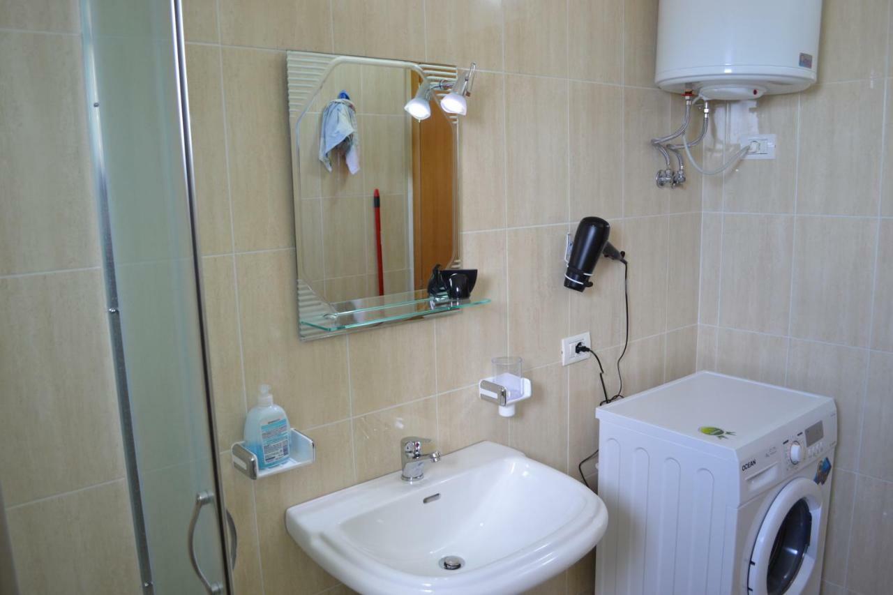 Seaview Gateway 2 Bedrooms Apartment & Garage Vlorë Exterior foto